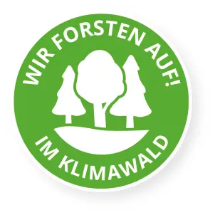 Grün-weißes Siegel mit stilisierten Bäumen und dem Text: Wir forsten auf im Klimawald.