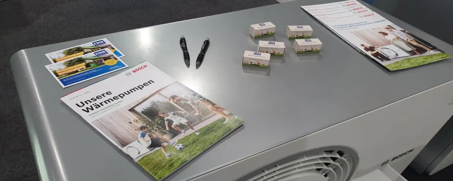 Infomaterial am Stand der EMB