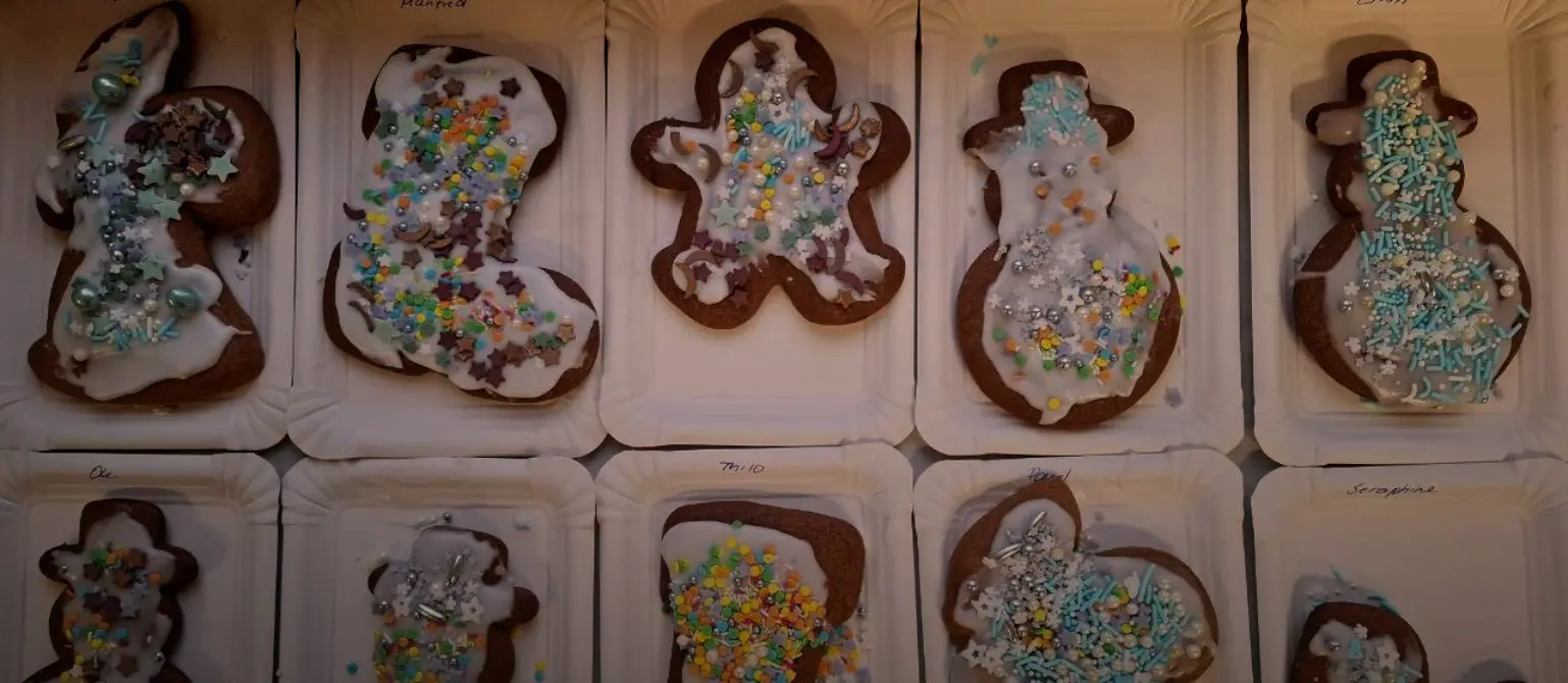 Die bunt verzierten Lebkuchen der Kinder