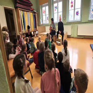 Kinder singen in der Kita Raddusch